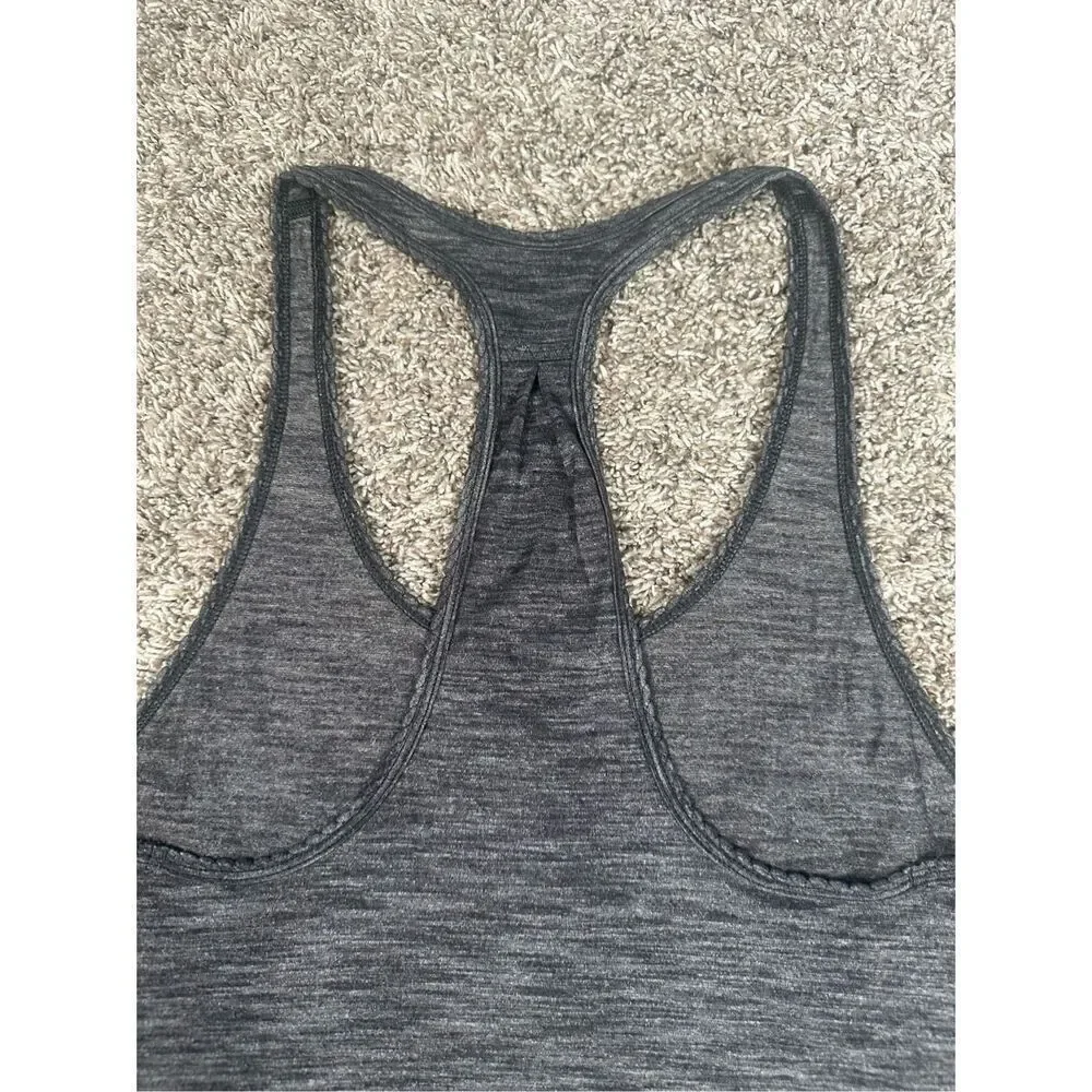 Lululemon 105 F Singlet Tank Top Size 4 Gray Racerback Scallop Trim Gym Workout